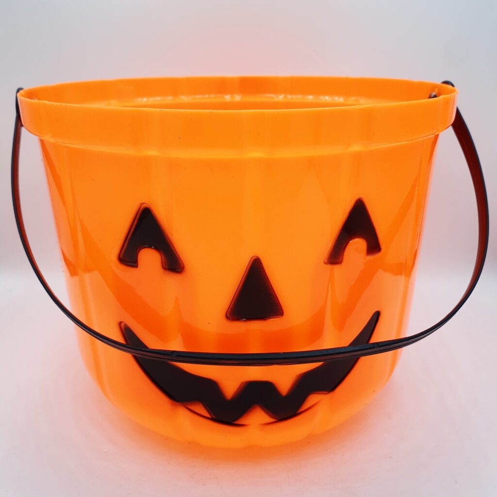 halloween-trick-or-treat-pumpkin-bucket-d-party-shop